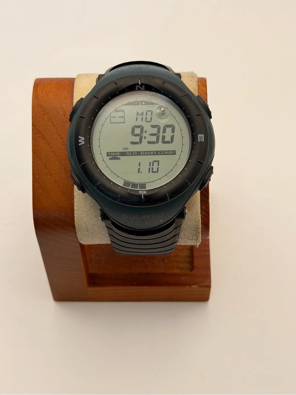 Suunto Vector  Smartwatch, New Battery,  Digital Watch Sports Gear